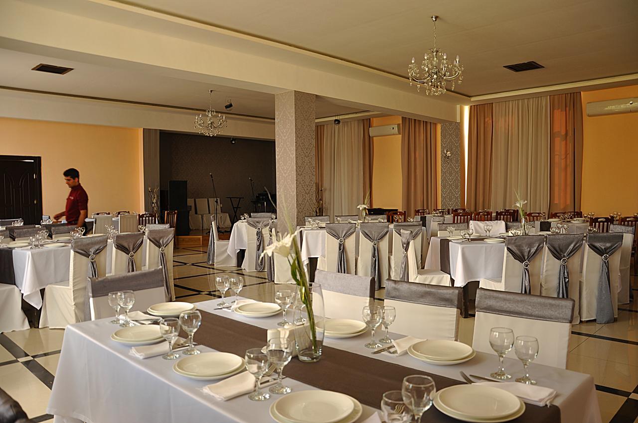 Grand Hotel Tiflis Dış mekan fotoğraf