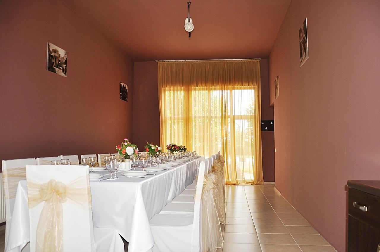 Grand Hotel Tiflis Dış mekan fotoğraf