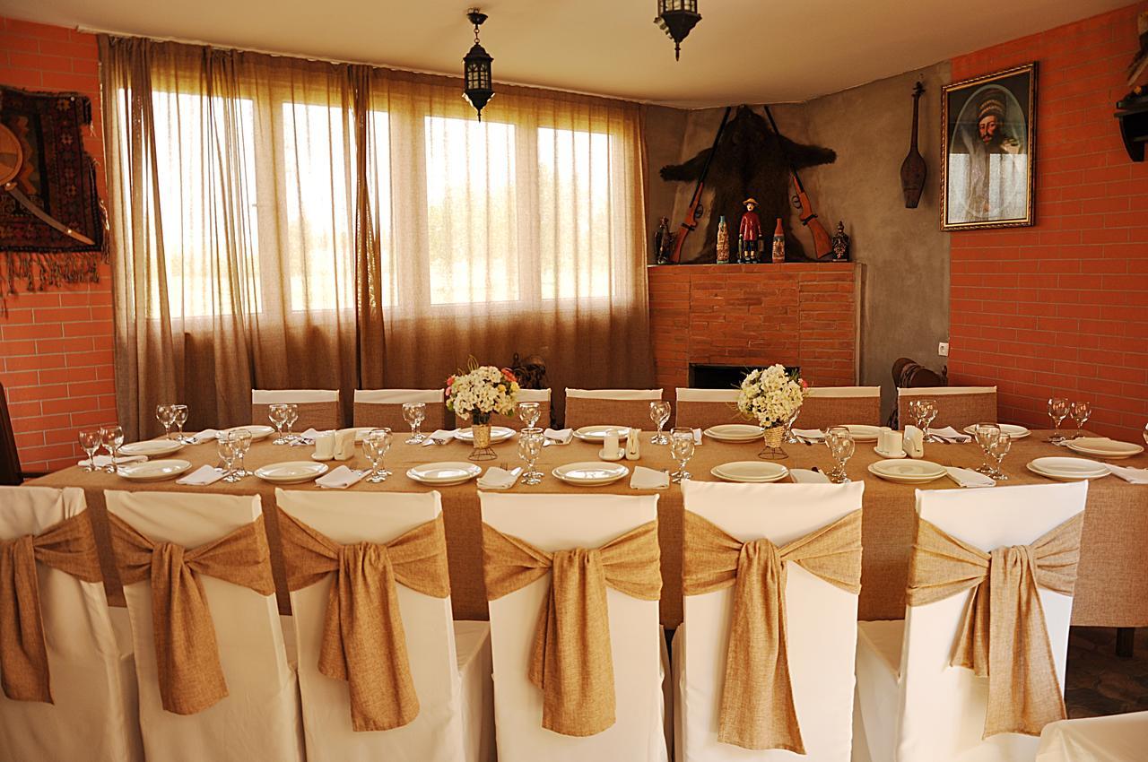 Grand Hotel Tiflis Dış mekan fotoğraf