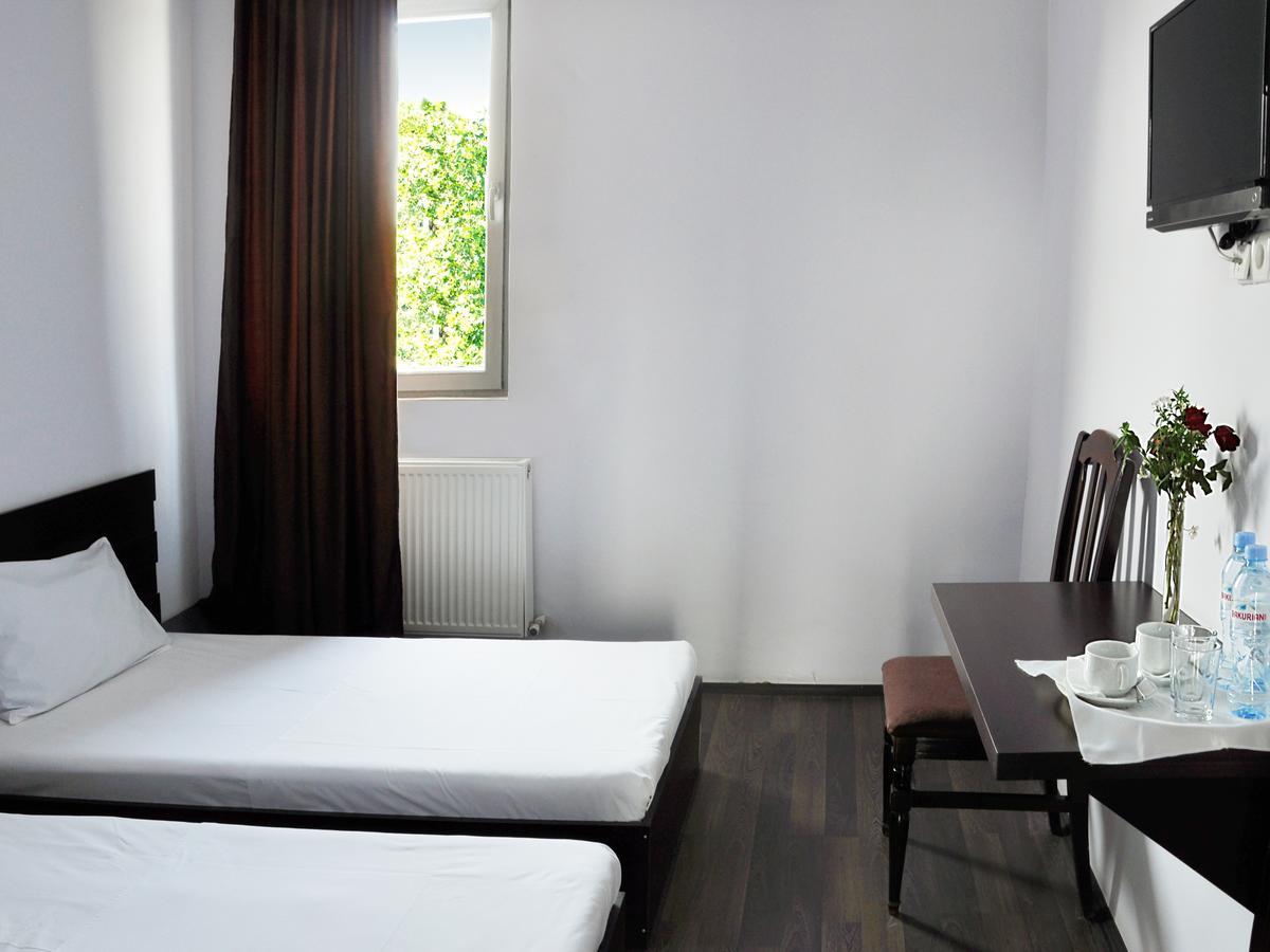 Grand Hotel Tiflis Dış mekan fotoğraf